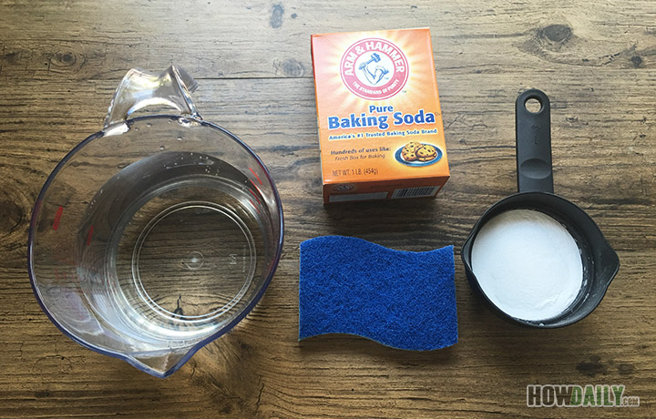 Cleaning a washing machine with baking soda and vinegar