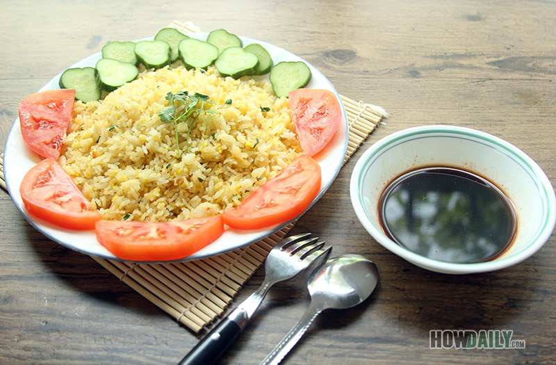Egg fried rice with chili soy sauce