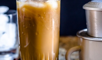 Cafe sua da (Vietnamese Iced Coffee)