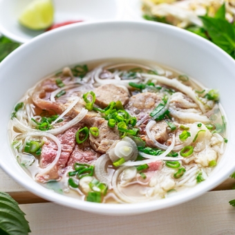 Vietnamese Pho Bo Recipe - Cook Perfect Pho Broth & Beef Noodle Soup