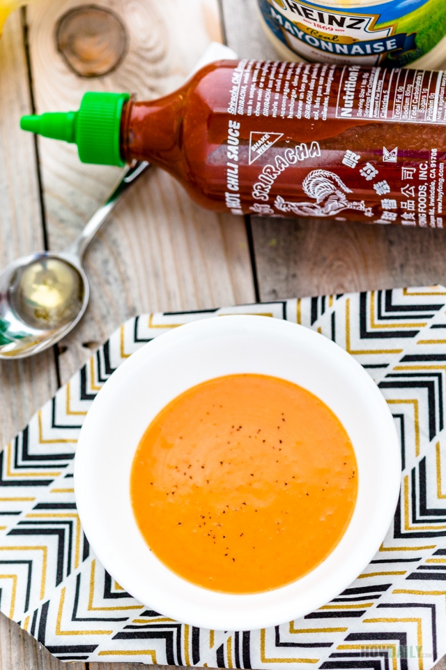 Honey Sriracha Sauce with Mayonnaise