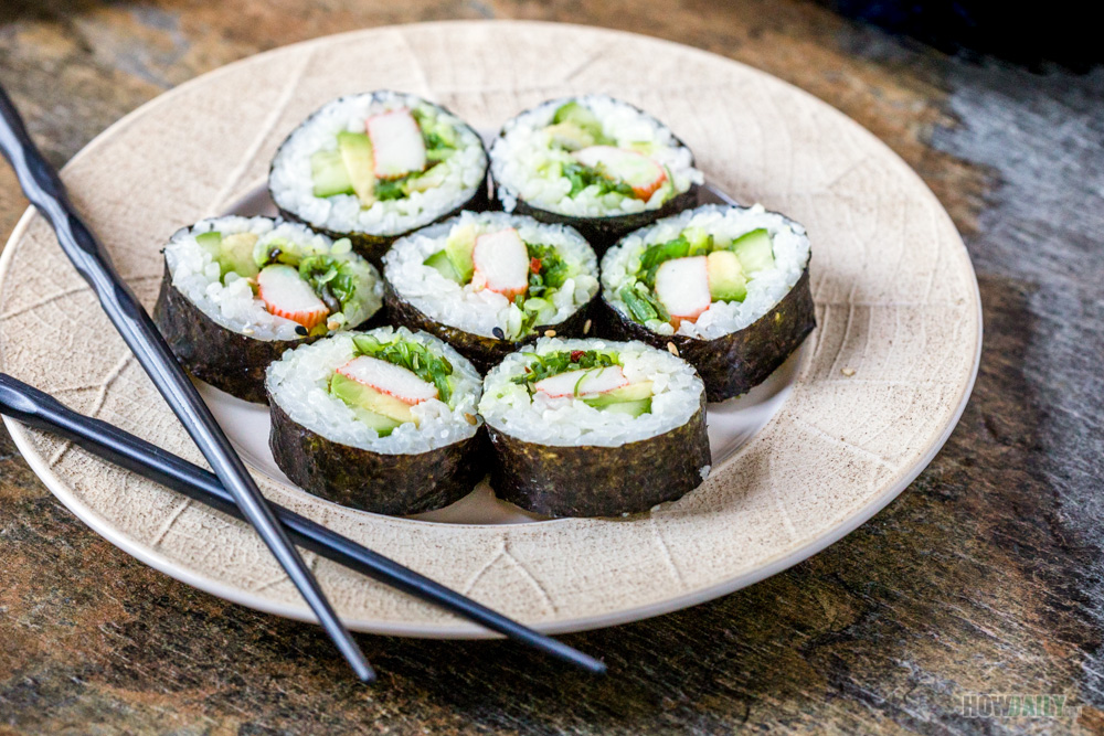 How to Make Maki Sushi Roll (Step-by-Step with Video & Recipes)