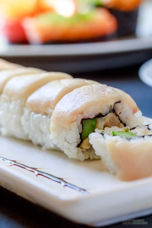 Yellowtail roll (Hamachi roll)