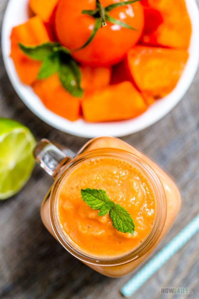 Papaya tomato smoothie top