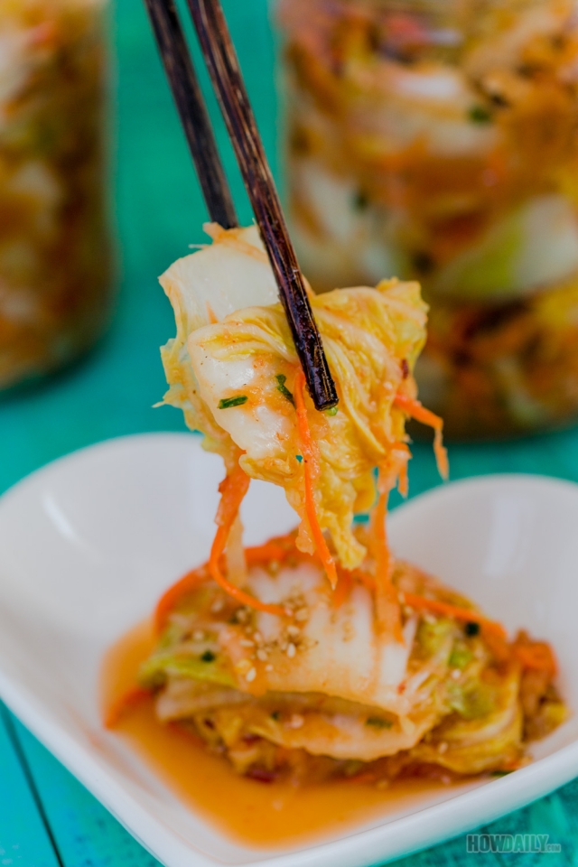 Vegan kimchi with daikon