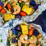 Easy Shrimp Foil Packets with Vegetable in Oven or on Grill