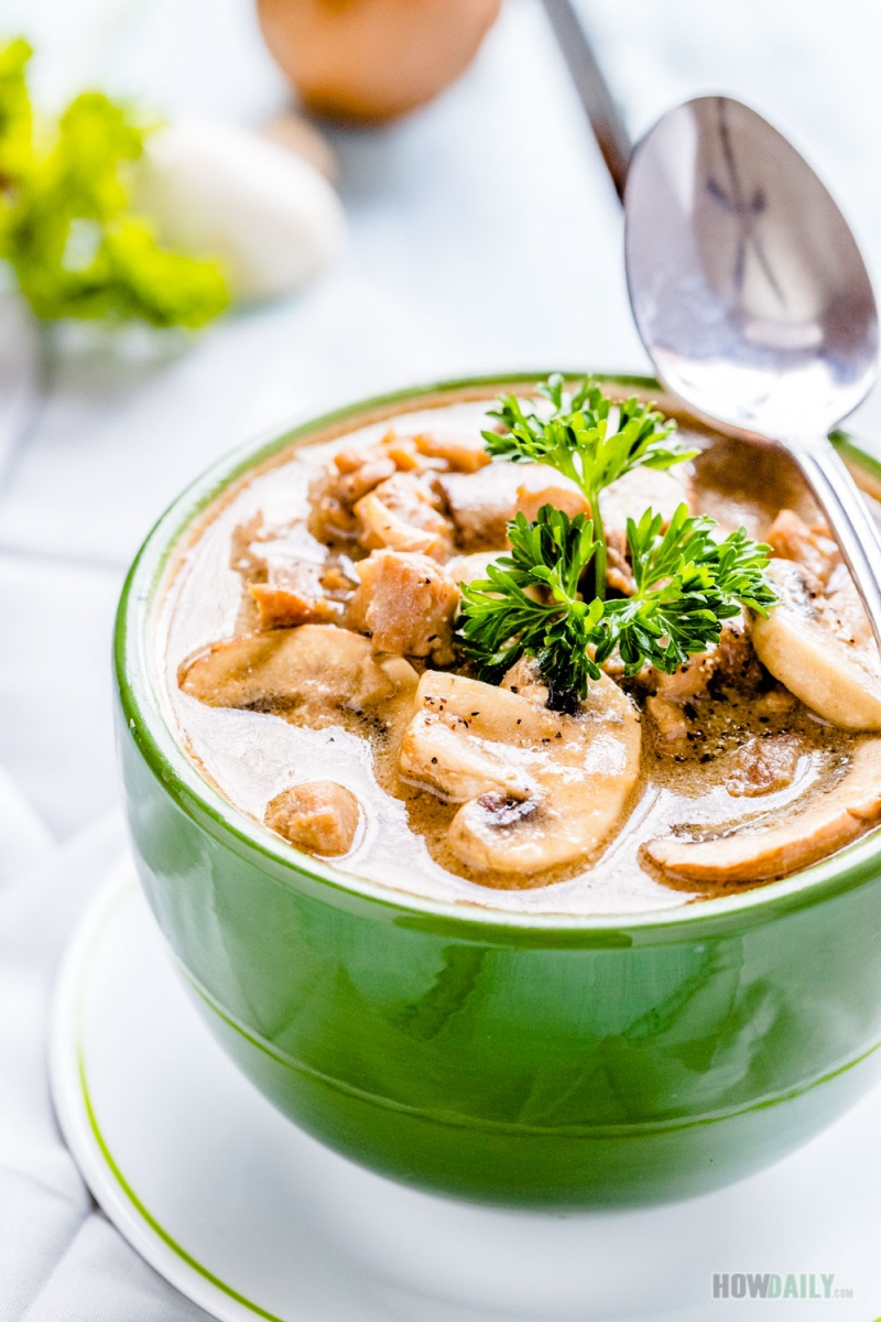 Creamy Chicken Mushroom Soup Recipe with Garlic and Onion