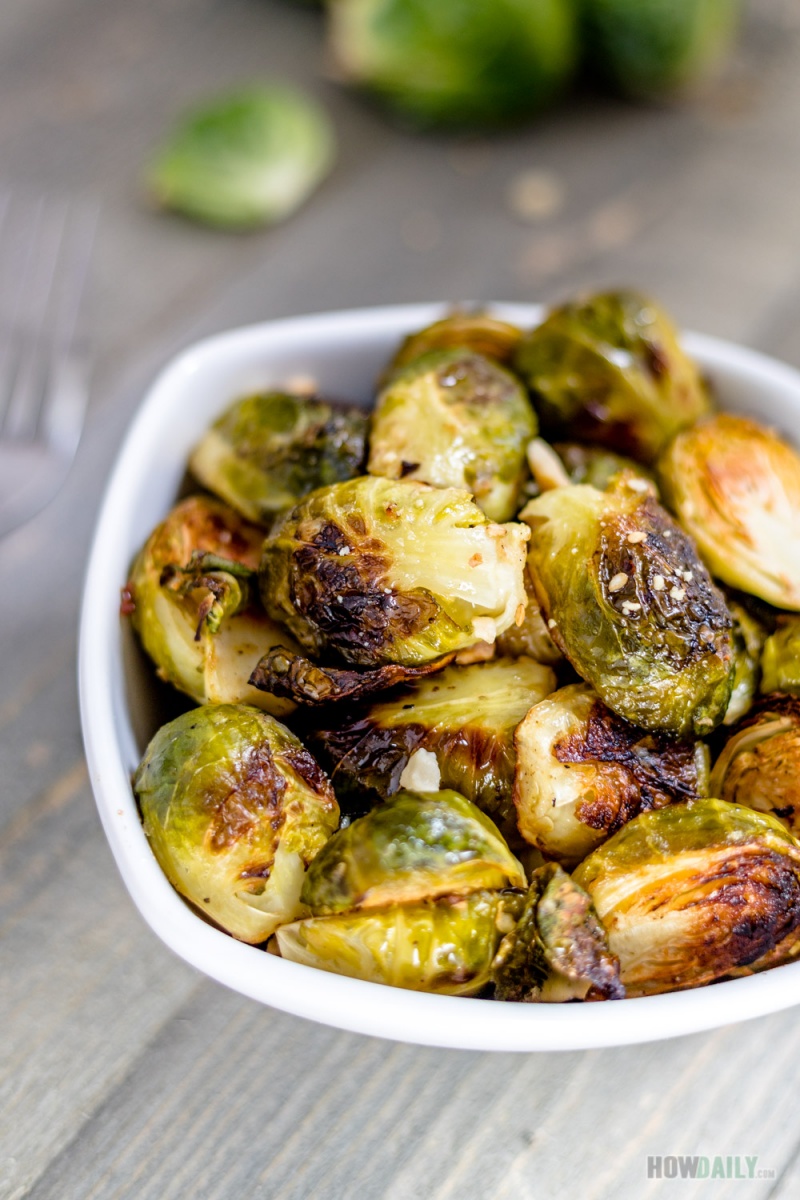 Vegan Roasted Brussels Sprouts Recipe with Garlic and Lemon