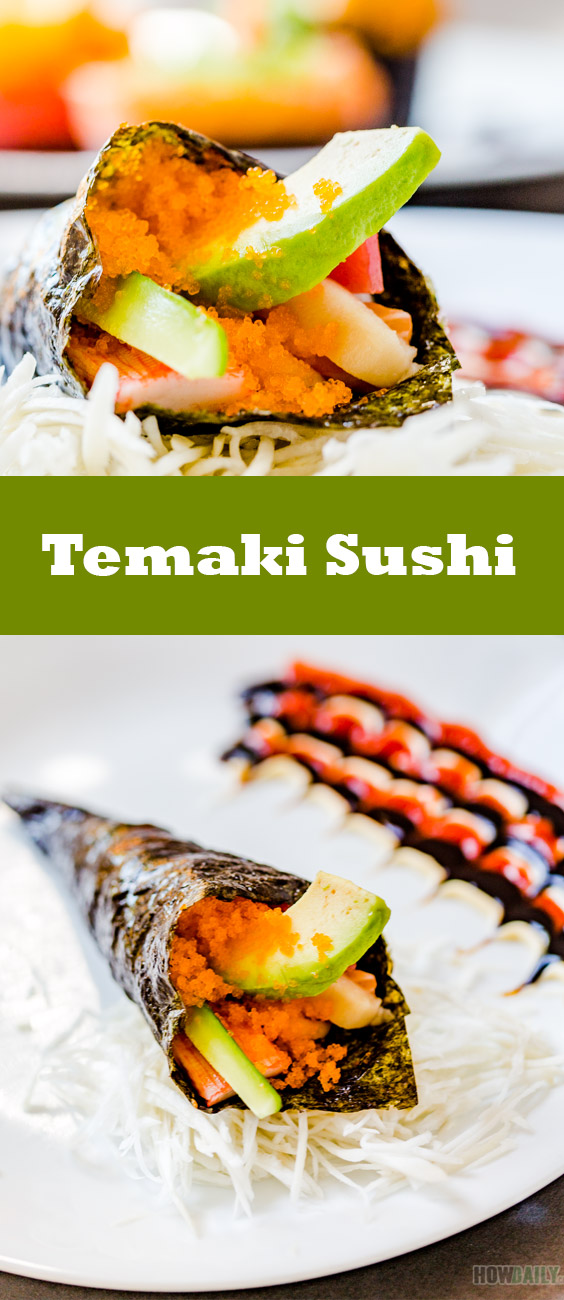 Quick & easy roll-as-you-eat temaki hand roll (temakizushi) by HowDaily.com
