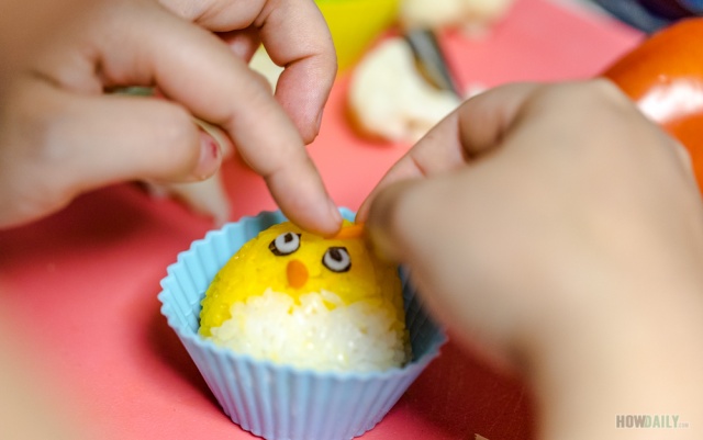 Making yellow bird