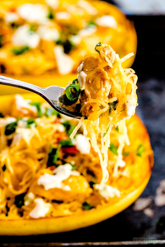 Cheesy buffalo chicken spaghetti squash