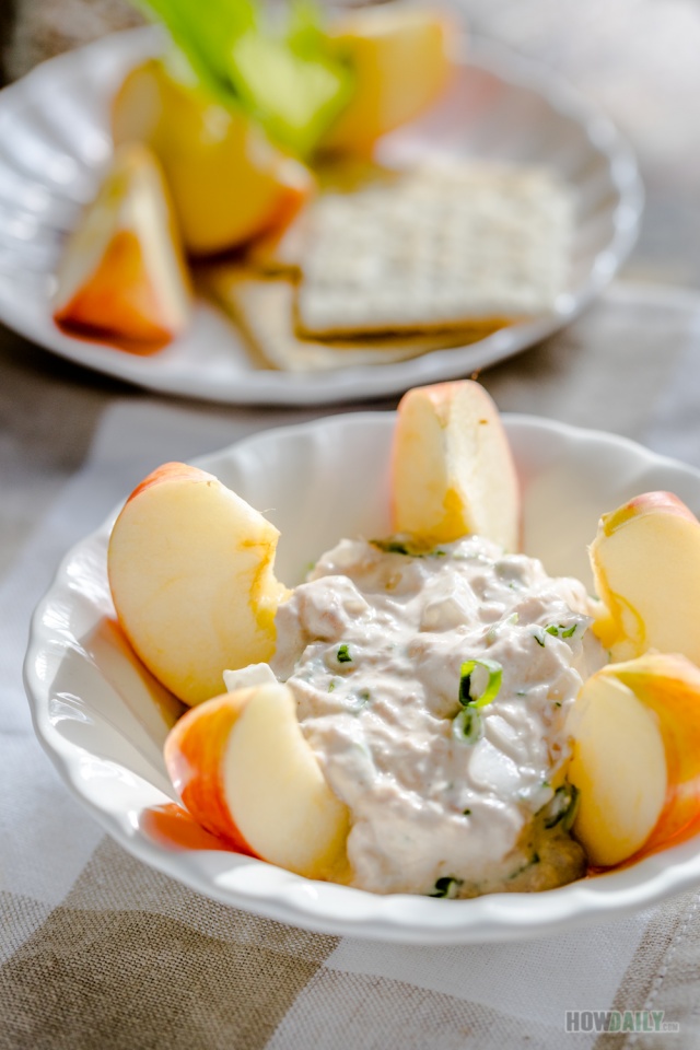 Simple smoked tuna dip with mayonnaise