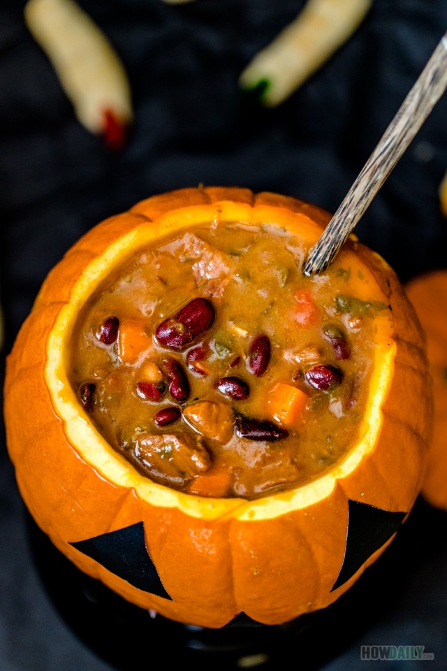 Halloween crock pot beef pumpkin soup