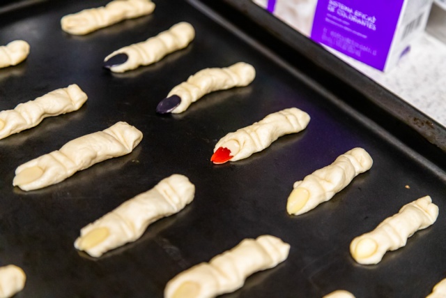 Shape your rolls like a finger.