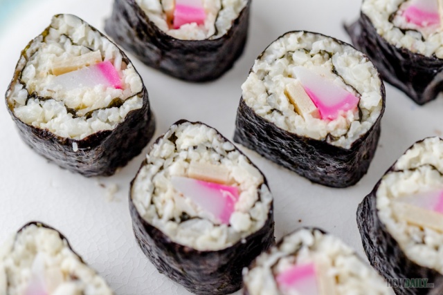 Cauliflower sushi roll