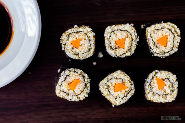 Quinoa sushi roll
