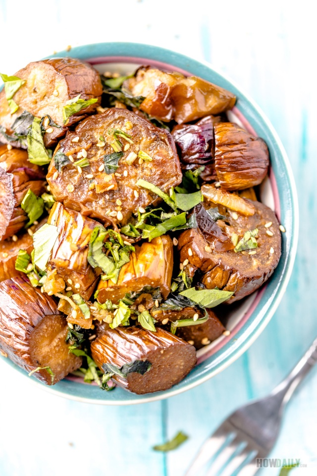 Vegan Eggplant Stir-fry With Basil and Soy Sauce