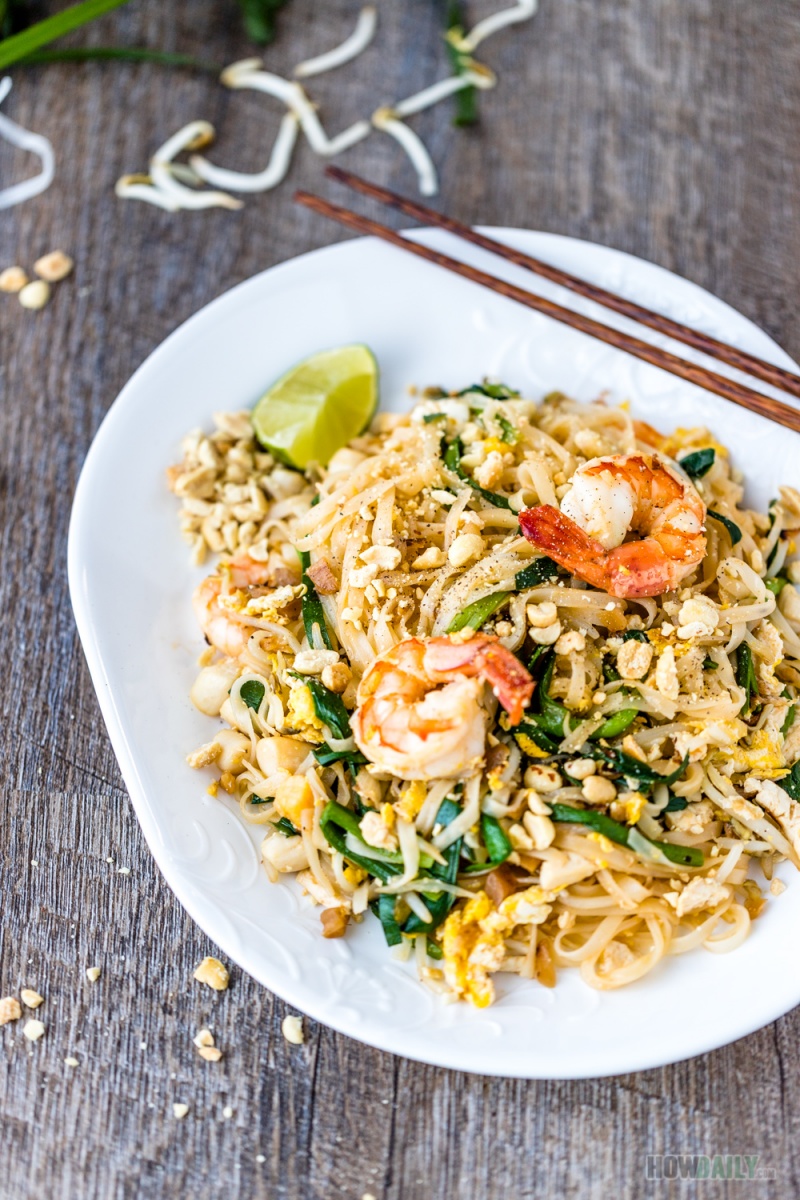 Pad Thai Recipe: A Delicious Noodle Stir-fried with Shrimp and Beansprout