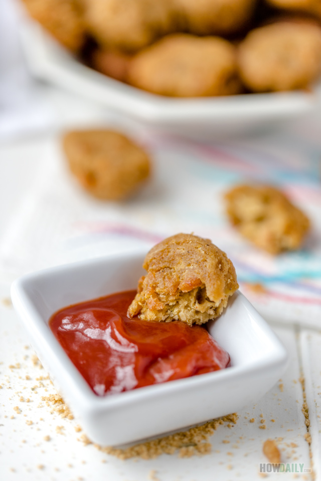 Vegan Chicken Nuggets with Ketchup