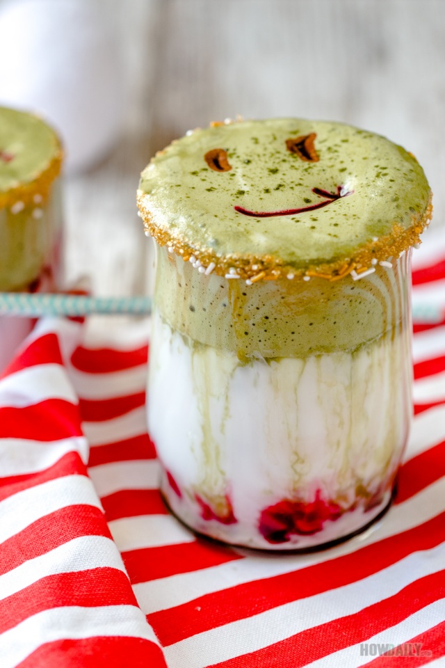 Grinch Christmas Matcha Foam Milk Tea