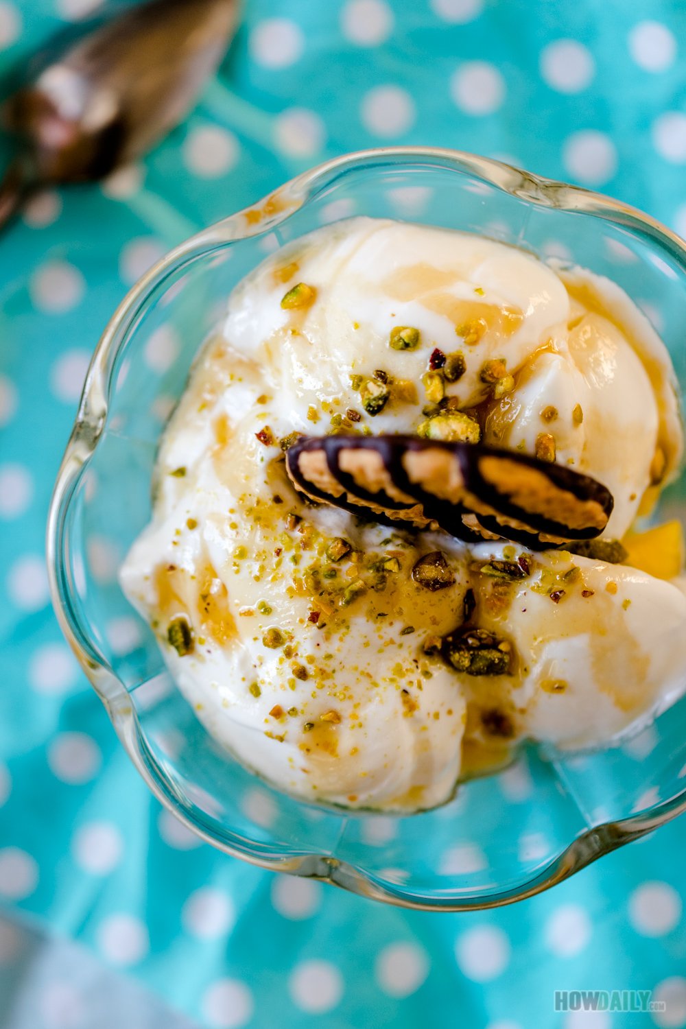 Homemade Yogurt Dairy, Nondairy, and how to make the best yogurt at home